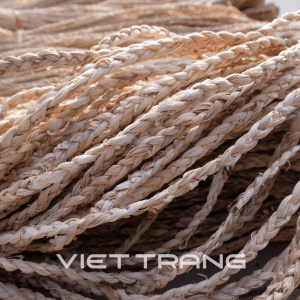 Vietnamese Rugs Wholesale: A Buyer's Guide to Natural Fiber Rugs 4 Corn husk leaf fiber used to weave rugs
