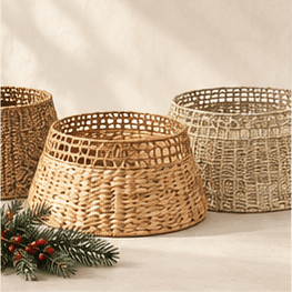 Openwork Rim Tree Collar