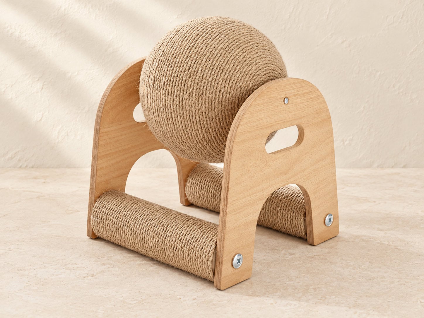 Arched Ball Jute Scratcher
